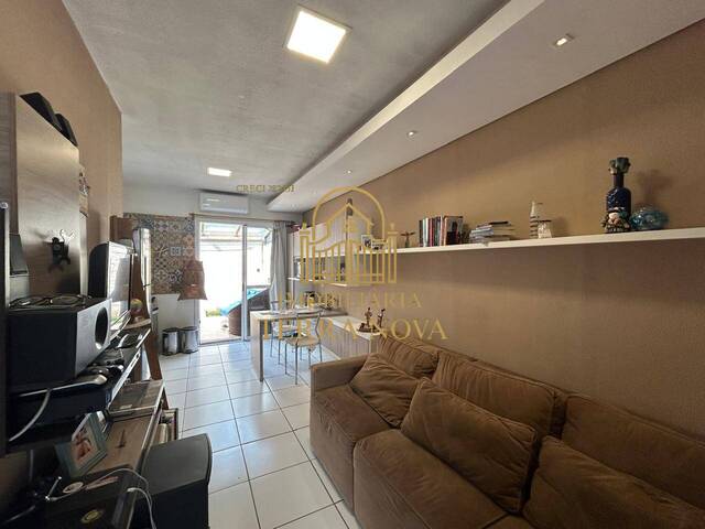 #83 - Casa para Venda em Alvorada - RS