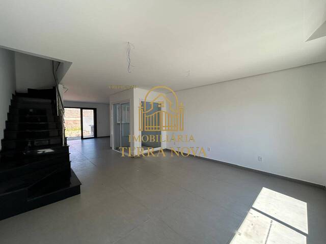 #92 - Casa para Venda em Porto Alegre - RS